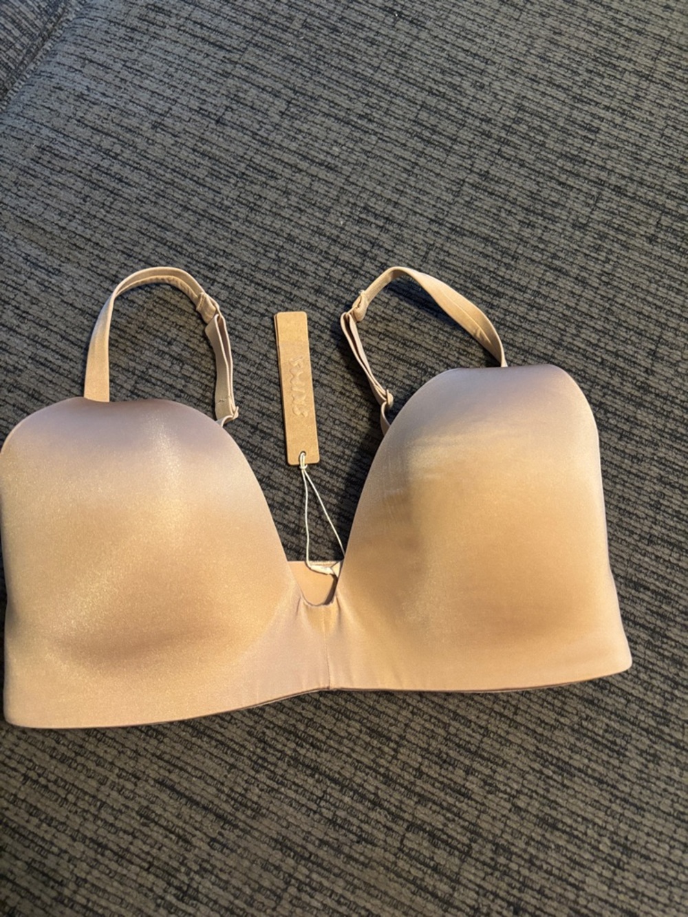 Skims maternity wireless form tshirt demi nursing bra
